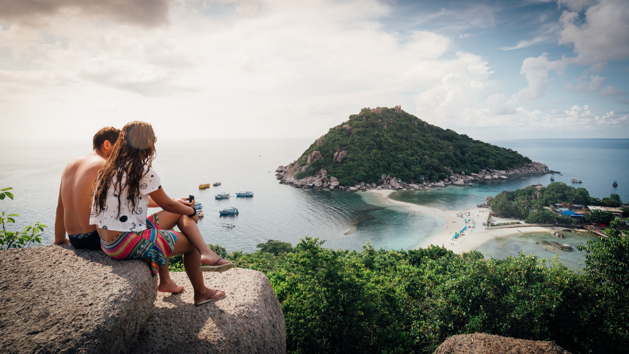 Happy,Romantic,Couple,Enjoying,At,Viewpoint,On,Island,travel,Vacation,Lifestyle